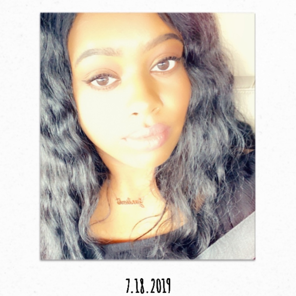 Meet your Posher, Ashley